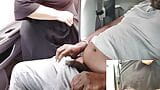 차에서 공개적으로 섹스하는 거유의 섹시한 거유 밀프 엄마 (흑인 남자 질싸 ssbbw 젖은 보지) 신음 snapshot 20