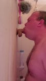 Slarvig dildo deepthroat i duschen snapshot 8