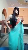 Crossdresser India Shreya Bhabhi dalam lagu Bollywood snapshot 7