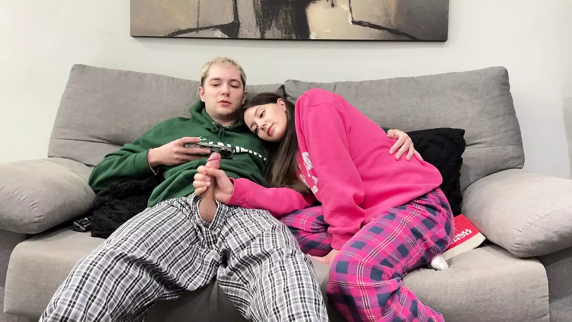 Compilation di seghe e sborrate - piccola sorellastra che masturba il fratellastro ed il grande cazzo per sborrata