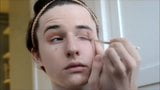 Superbe tutoriel de maquillage crossdresser et jolie tenue snapshot 4