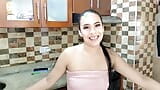 Madrastra milf caliente me da su linda y hermosa vagina - la madrastra me deja follarla snapshot 4