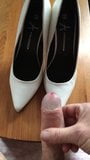 Wanking over white pointy stilettos snapshot 4