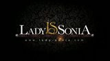 Blonde MILF Lady Sonia spielt mit ihren Sexspielzeugen snapshot 20