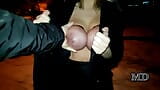 En invierno recogí a una hermosa prostituta con grandes tetas en la calle.  BDSM snapshot 1