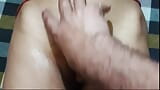 Indiano fodido sob o pretexto de massagem com óleo - áudio hindi snapshot 9