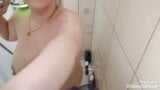 Milf en la ducha snapshot 10