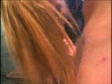 Lusty tóc vàng với rôm rả màu hồng âm đạo được sâu thâm nhập từ trắng vòi nước snapshot 7