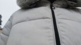 寒い日には路上でニコレッタがおしっこをする snapshot 2