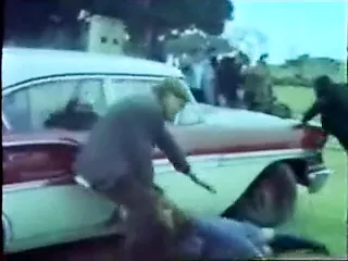 Yaqin atrofdagi tugyonga ketgan kaltak Nena porno filmini tomosha qiling