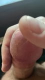 Twink spielt und bekommt viel Precum snapshot 1