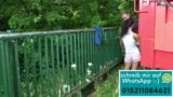 Milf grossen Titten fickt Fremden auf Strasse snapshot 6