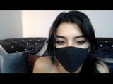 Ładna muzułmańska camgirl z Kirgistanu pokazuje cycki snapshot 12