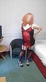 Рыжая транс-шлюшка в сексуальном нижнем белье snapshot 5