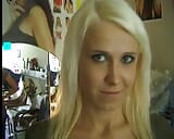 Aku Michaela si gadis webcam rambut pirang dengan memek muncrat dan hari ini snapshot 1