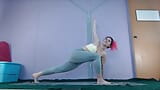 Yoga per principianti in live streaming - grandi tette latine snapshot 16