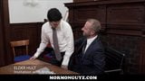 Jovem mórmon twink sexo com presidente da igreja durante chamada snapshot 1