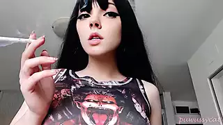 Goth Girl Smoking Close up Ask Me for Full Vid: American Amateur ...