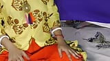 Indische hete man en vrouw neuken met Hindi-audio snapshot 2