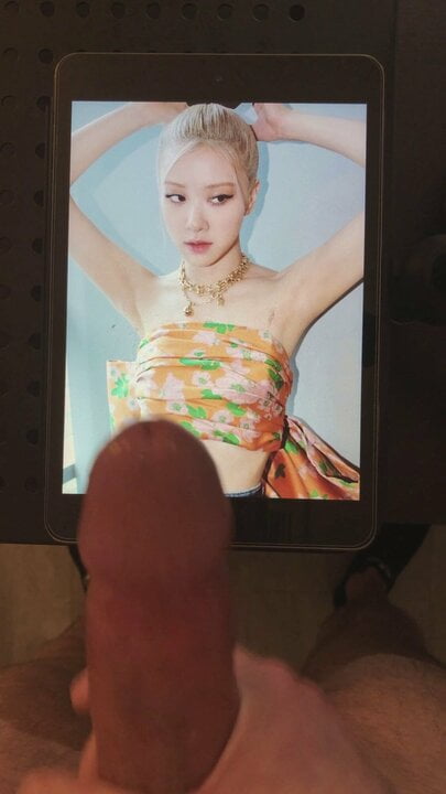 Blackpink rose cum hyllning