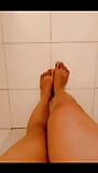 She’s Get Fun with Cream and Shaving Her Legs snapshot 4