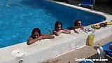 Fiesta en la piscina se pone rara en FamilyScrew snapshot 5