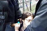 Chica de pelo corto de Francia recibiendo dos pollas solo para ella snapshot 3