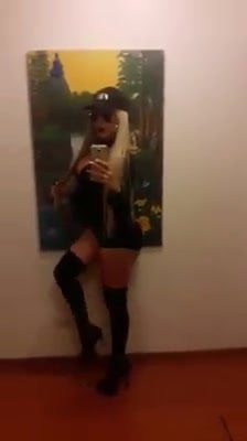 Nery Brito vestida de sexy policia