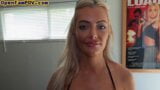 Une belle-mère blonde à forte poitrine chevauche une bite taboue après une pipe en POV snapshot 1