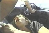 Sexo público en el coche con corrida snapshot 7