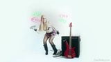 Hot amazing Avril Lavigne look-a-like snapshot 1