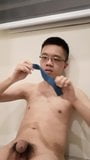 Anak laki-laki Cina dengan ikat pinggang pakaian dalam snapshot 6