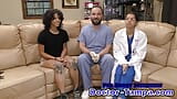 Conviértete en doctor Tampa, dale a Nicole Luva su primer examen ginecológico usando tus manos con guantes con la enfermera Aria Nicole snapshot 9