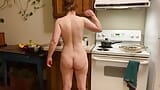 "Solo la mancia" nuda in cucina con Ginger PearTart episodio 78 snapshot 7