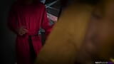 हॉट ट्विंक रफ सेक्स कालकोठरी में बंद चमड़े के कपड़े पहने मर्द द्वारा चोदी गई - पूरा दृश्य snapshot 3