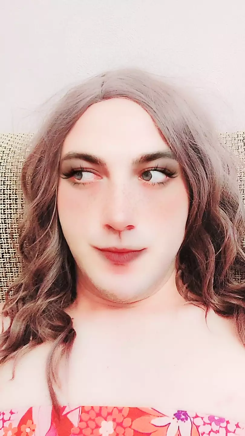 MAGRINHA DE MENINO PARA MENINA RABUDA MODELO CROSSDRESSER FAZENDO MASTURBAÇÃO SEM USAR HSNDS TAMBÉM STRIPTEASING NA FRENTE DA CÂMERA