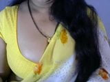 Bhabhi seduce il suo dewar in abito giallo snapshot 1