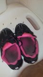 Net fan's wife's Nike's shox pissed snapshot 1