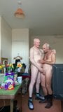 Leslie und Freund Tony snapshot 7