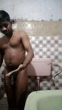 Mallu Boy Bathing Scene snapshot 13
