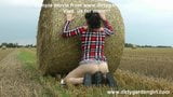 Scopando la figa con un cavalluccio marino gigante sul campo degli agricoltori dgg snapshot 6